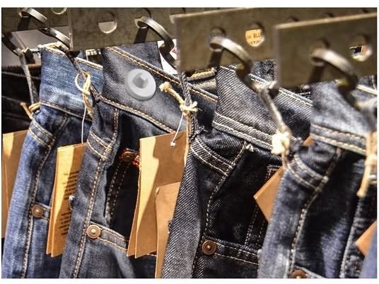 Source Tagging & Garment Hangtag
